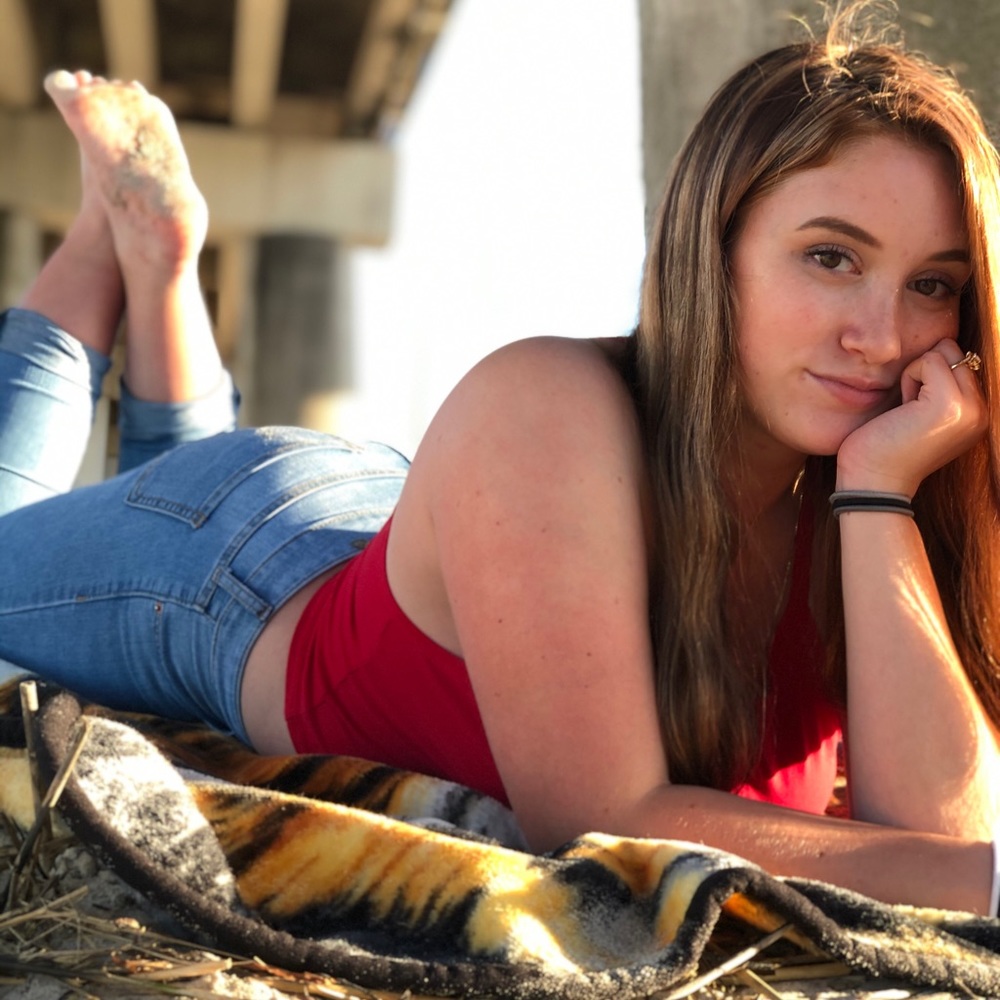 Meet your Posher, Monica